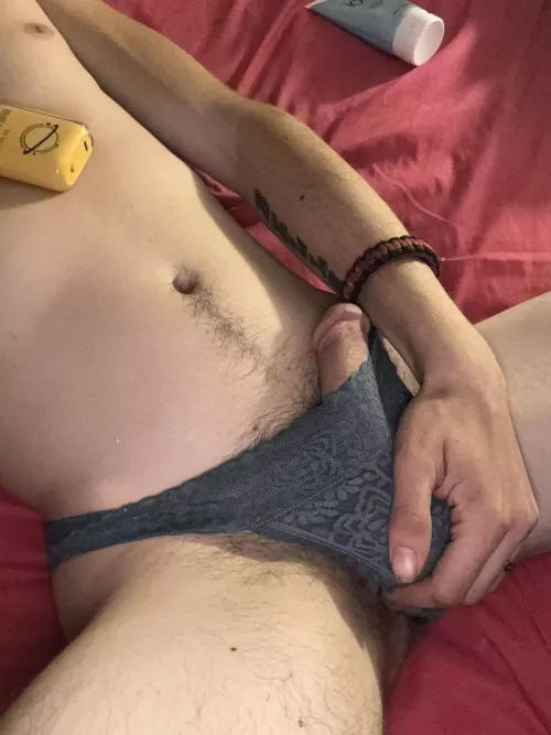 27 m bi and feels nice to share my dick