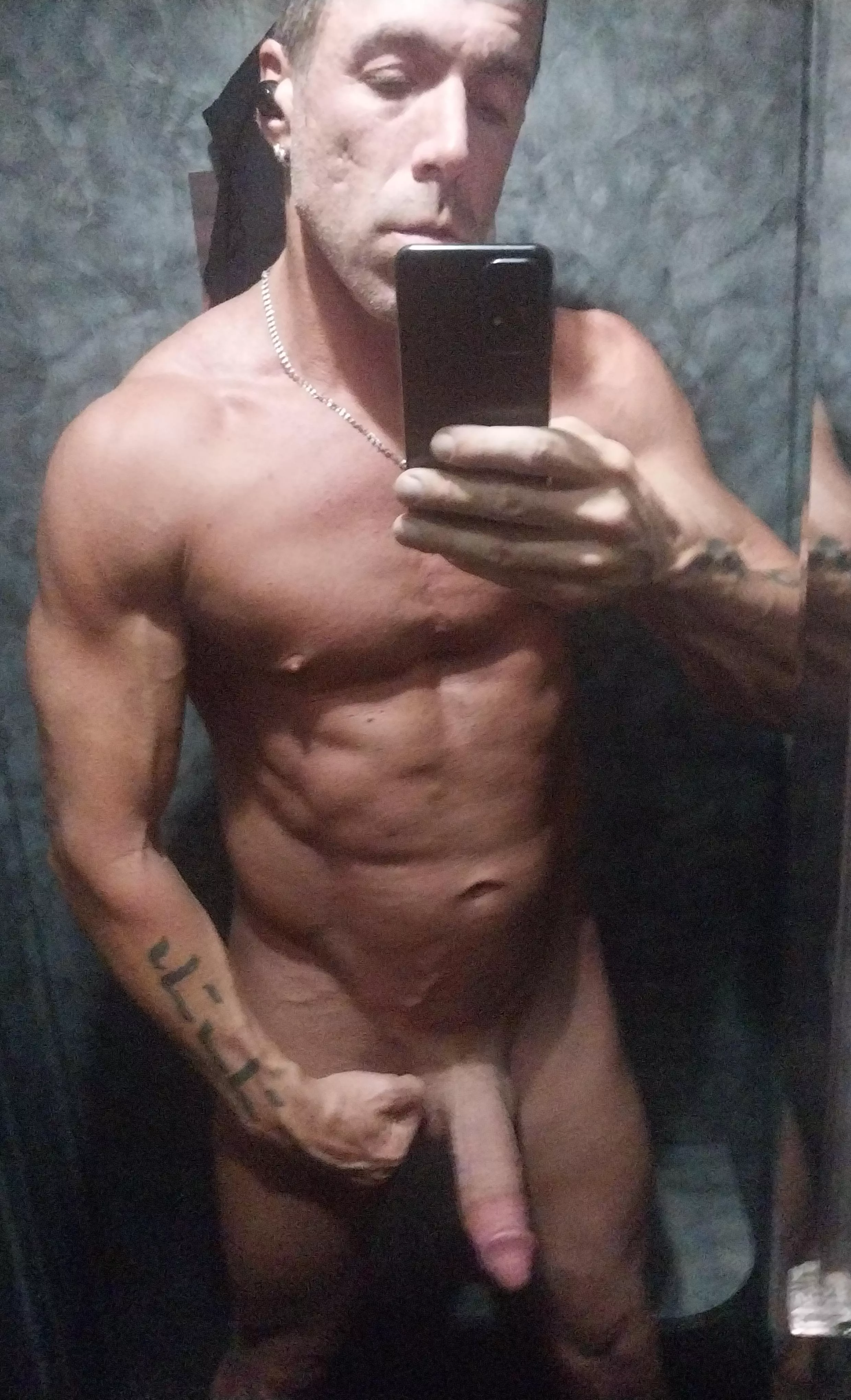 45, 6', 172.1 lbs. Bulking. Gained 3.3 lbs this week. 