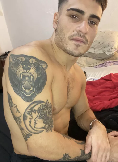  any bros like a yonguer guy? 