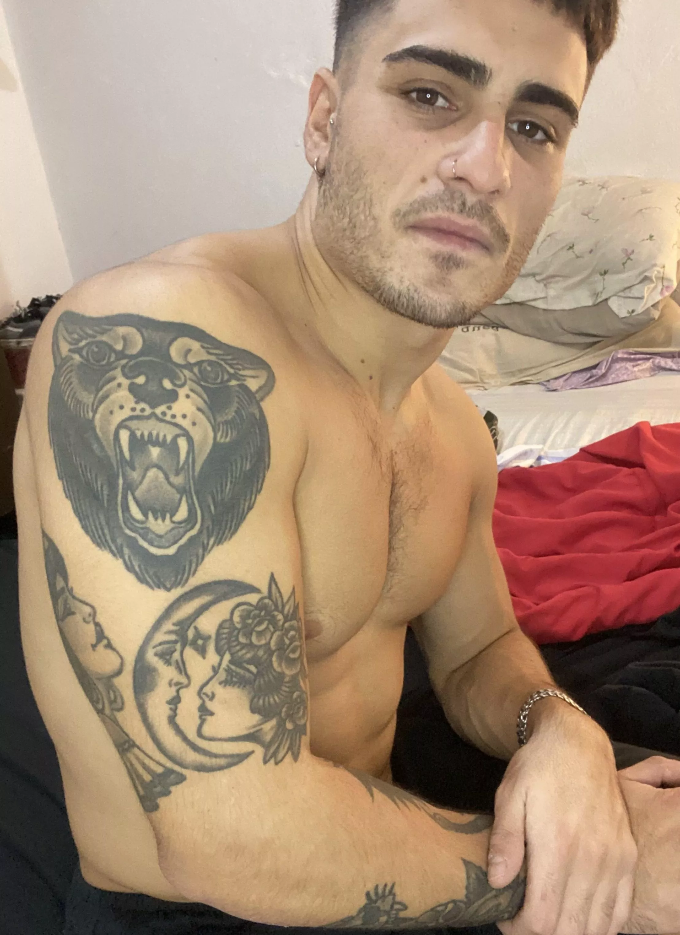  any bros like a yonguer guy? 