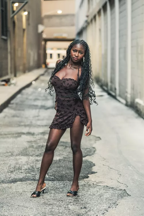 Anyone wanna donate to my photography campaign so I can get nudes of models? Or at least sub to my youtube channel so I can get sponsors to pay them. This is from my latest photoshoot. 5’2” model. 