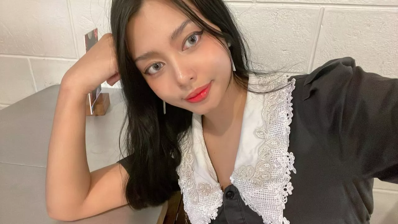 Classy and sassy babe