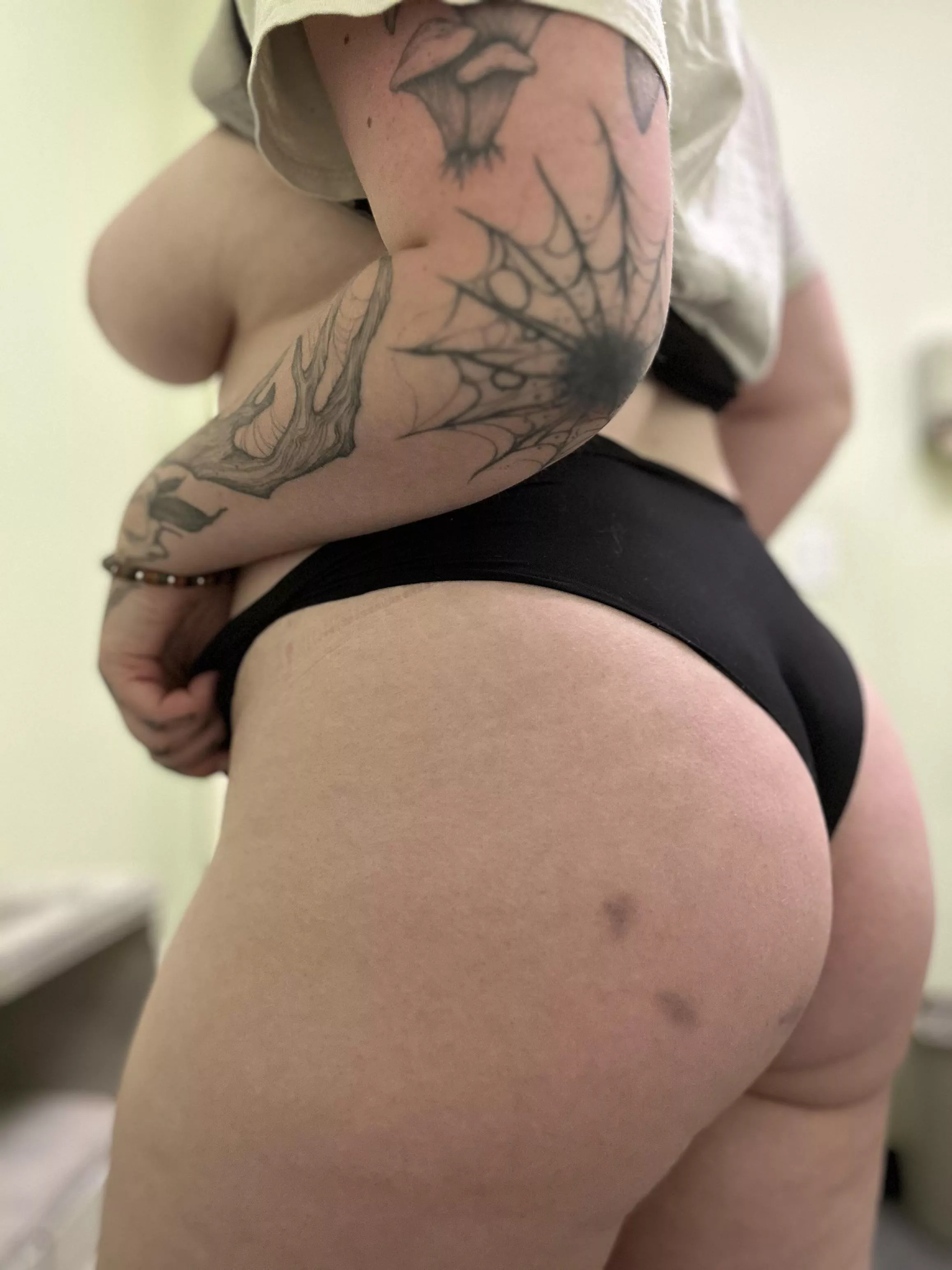 I can’t decide on my best feature, hmm what do you think?