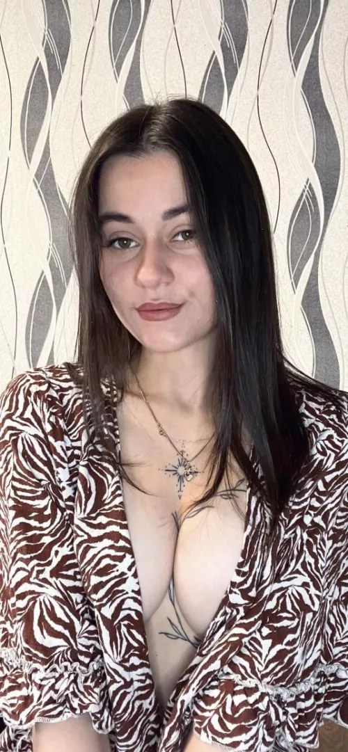 I have an intense appetite, and I'm eagerly anticipating the mouthwatering satisfaction.