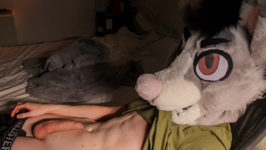 I just HAVE to empty this load 💦. Who is going to bend over for me and take it like a good pup?😈