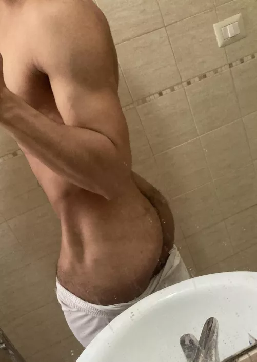 Just wanted to share a bit my ass :)