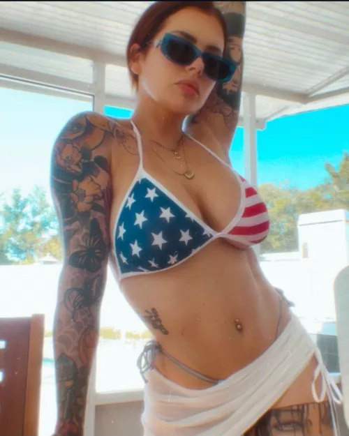 Keisha Grey - God Bless America