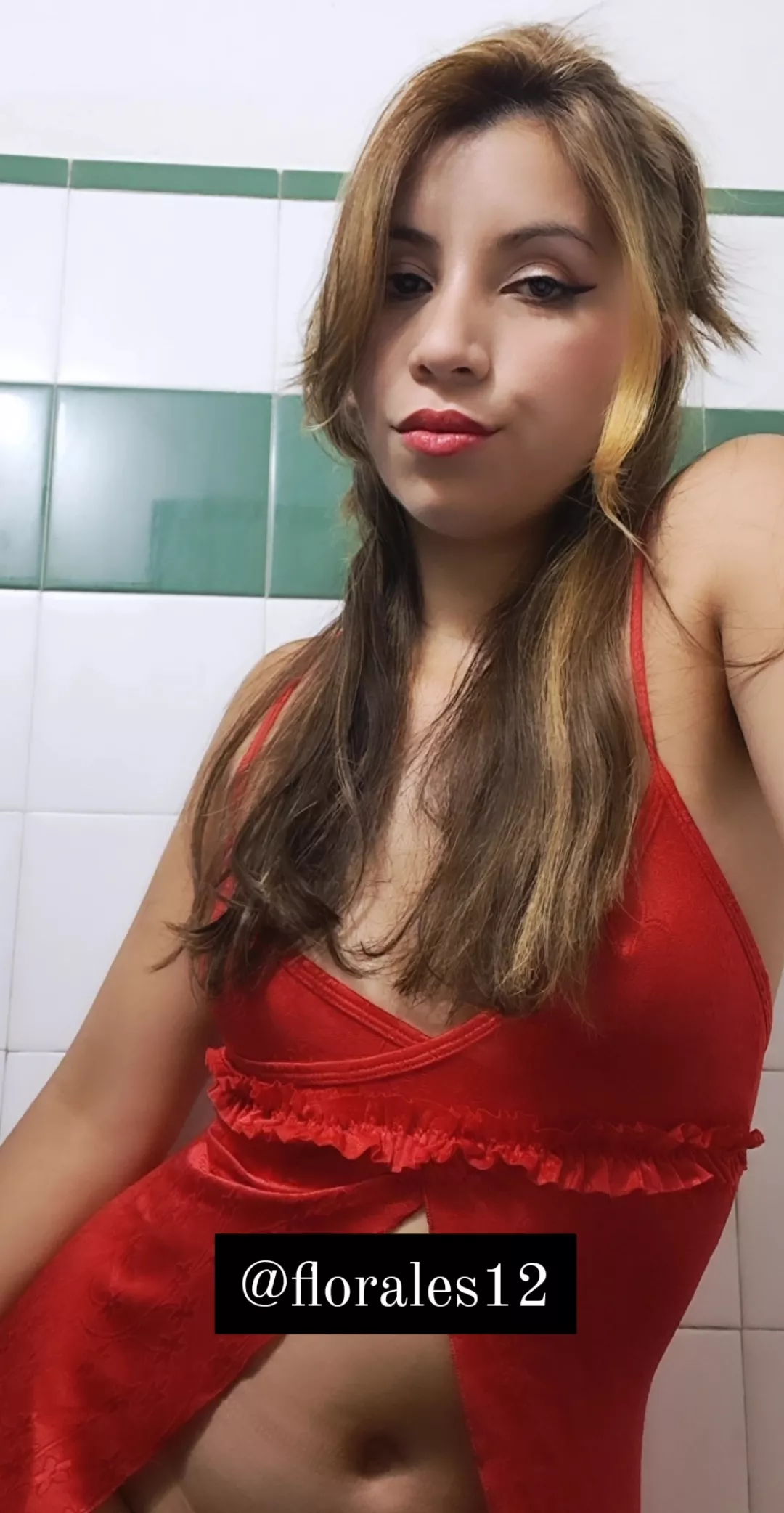 My hair felt so shiny and soft so I decided to take this photo