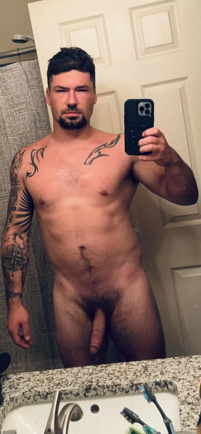 Post work out. I need to figure out this lower chest gap. I think it’s wide bench grip.