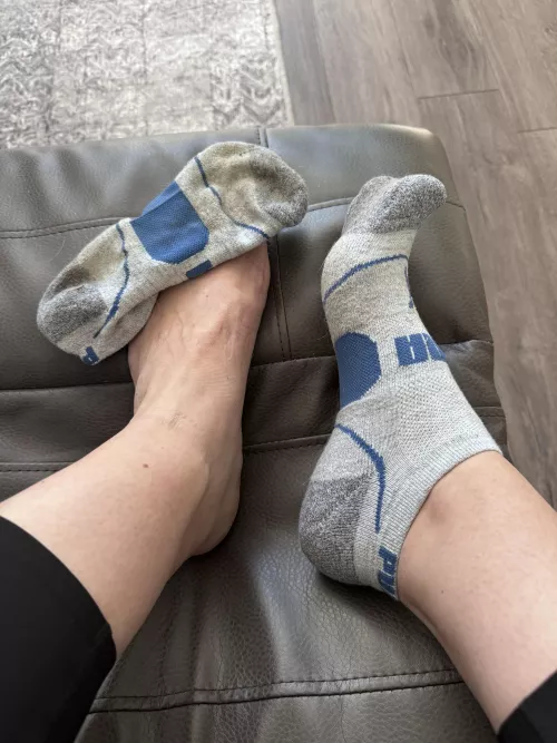 [selling] After a long day at work with broken a/c, I could hardly wait to get these stinky socks off. Feet swelled from the heat and socks left imprints on my feet!  