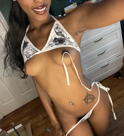 who still eats pussy? ;)