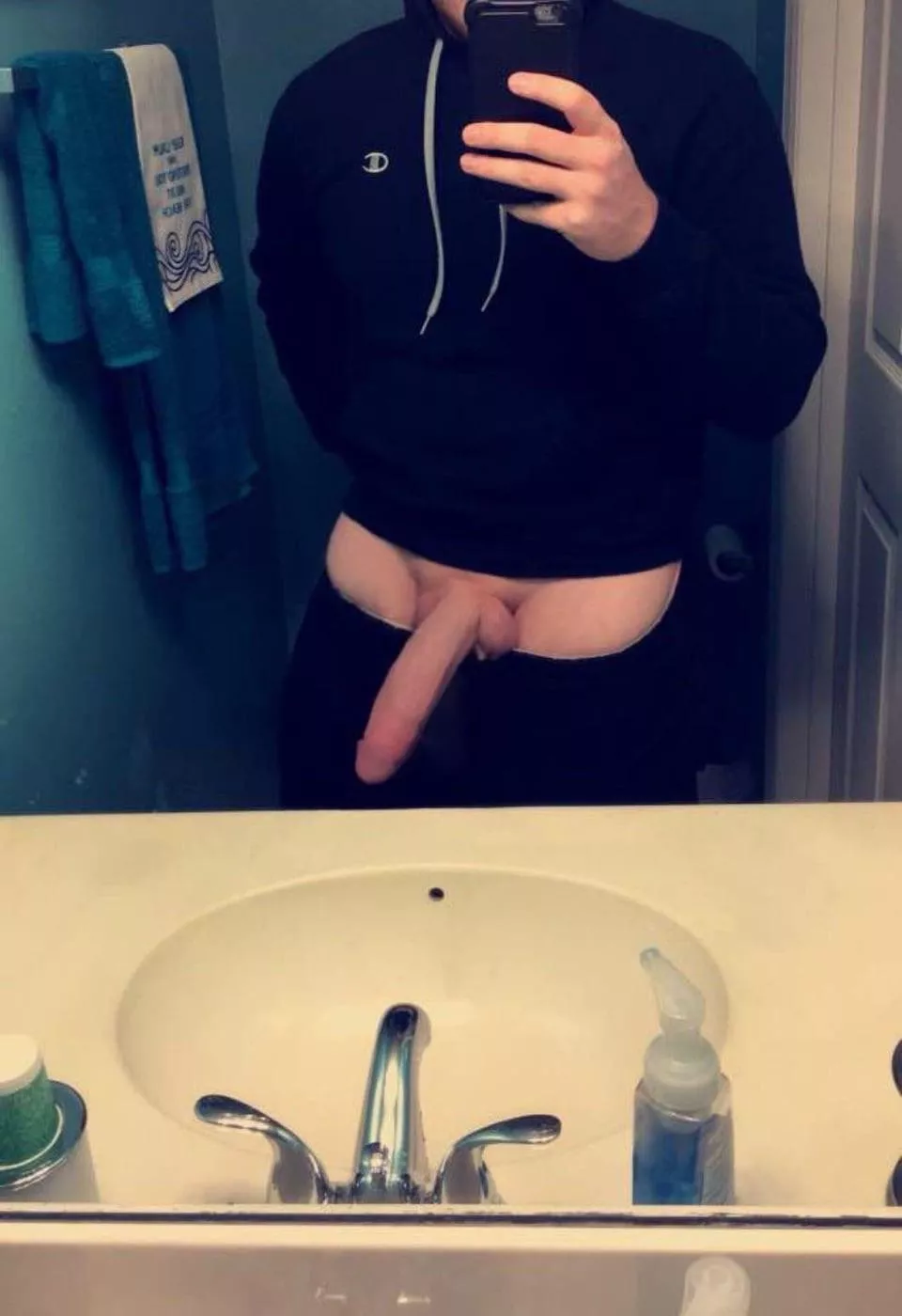 (25)Quickie in the bathroom?😏
