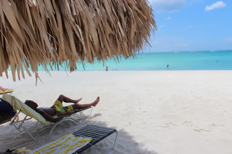 Beautiful Eagle Beach in Aruba - one of the best 10 beaches in the World? 