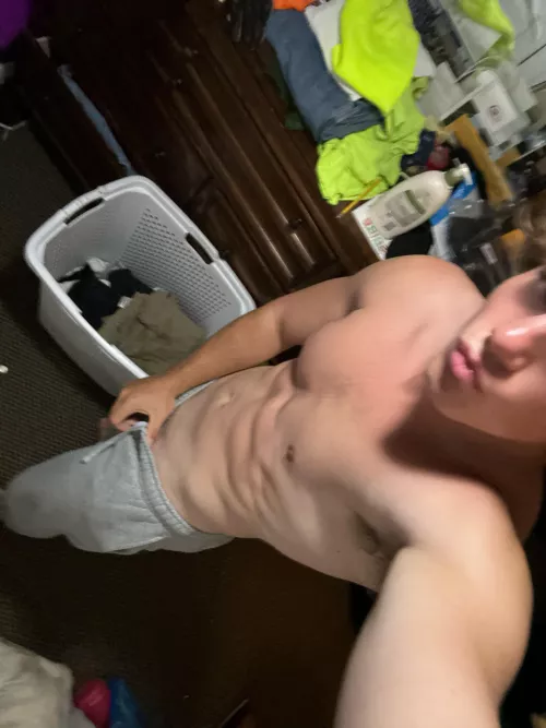 Bottoms hmu for snap😚