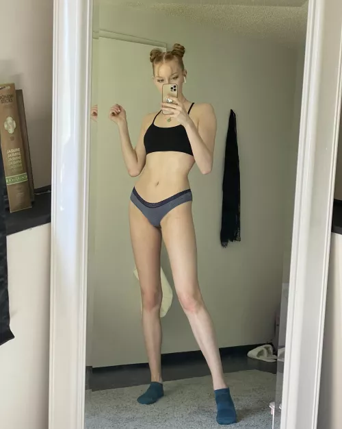 How do we feel about space buns? [F] 👽