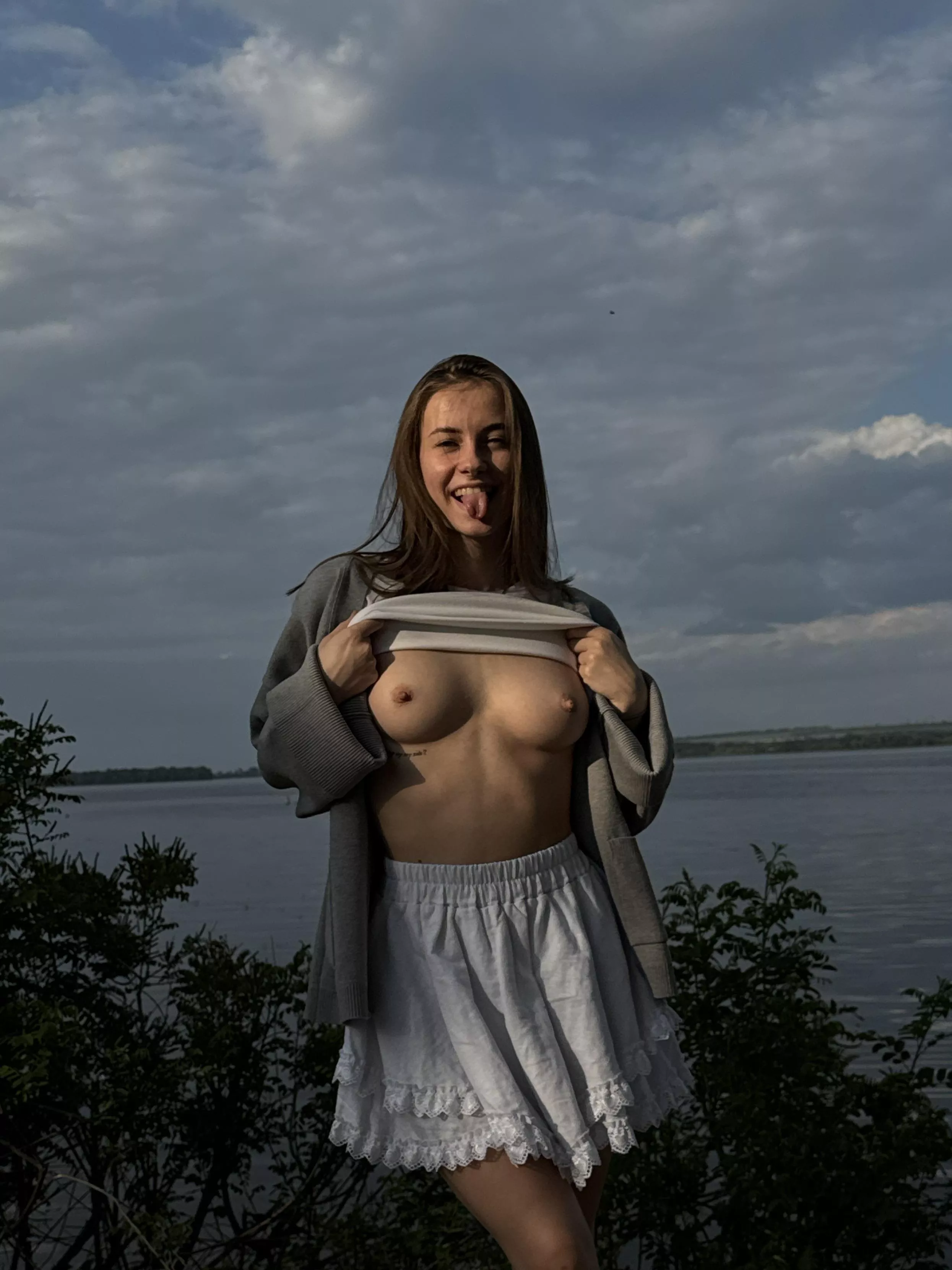 I wish i could take all my pics outside 🌸