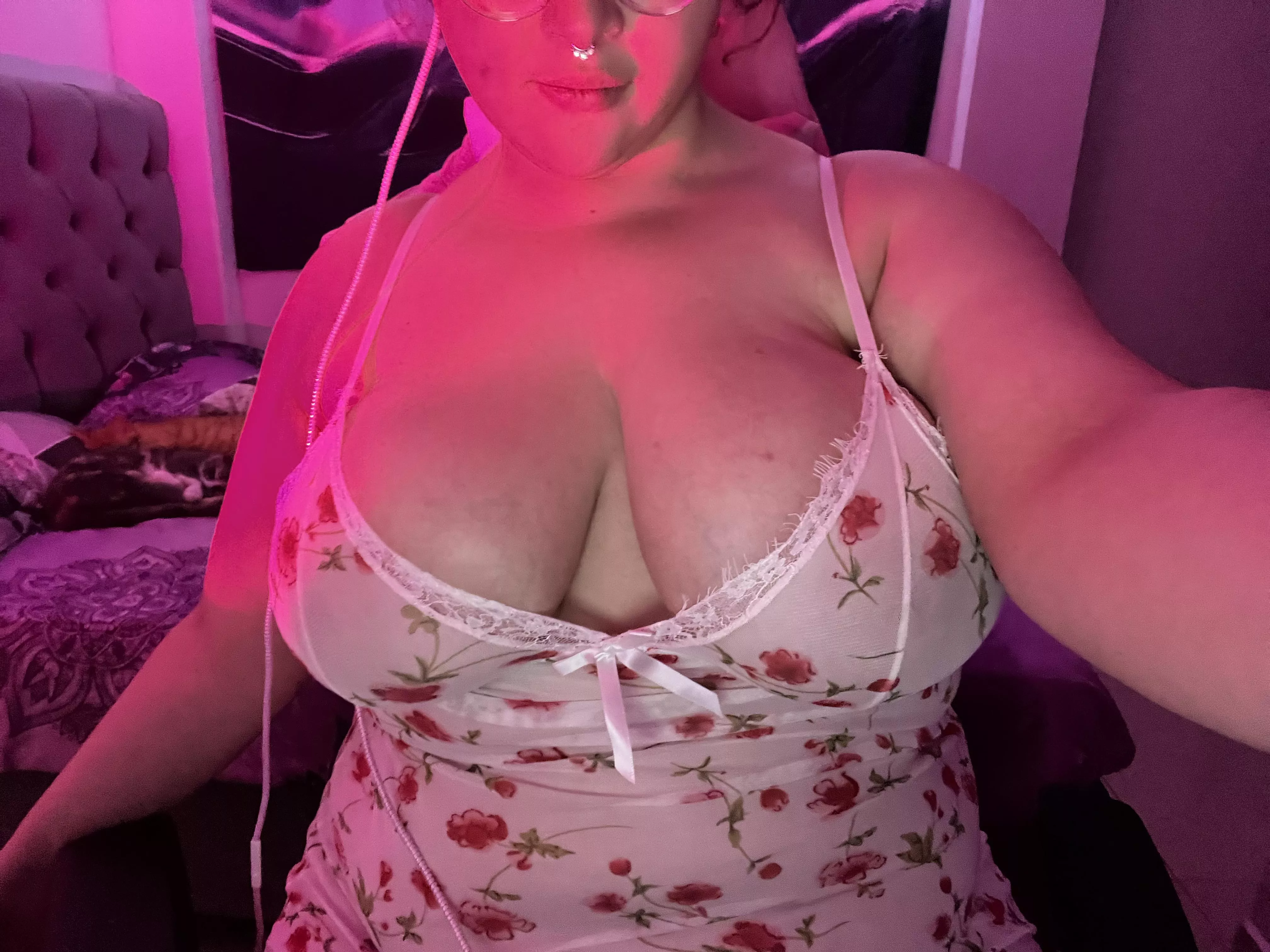 ⋆₊˚⊹♡ i’m selling my explicit [pic]s & [vid]s ☆ menu pinned in my feed !! ☆ premade/custom content ☆ [cam] - [sext] - dropbox - squirts - [rate] and more ☆ [fan] [fet] [sub] [GFE] soft [dom] ☆ DMs open - ♡⋆₊˚⊹    