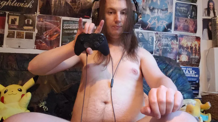 Just a geeky nerdy autistic metalhead gamer which loves to play on XBOX, PC, 3DS and Retro. And he's also a big Pokémon Fan.