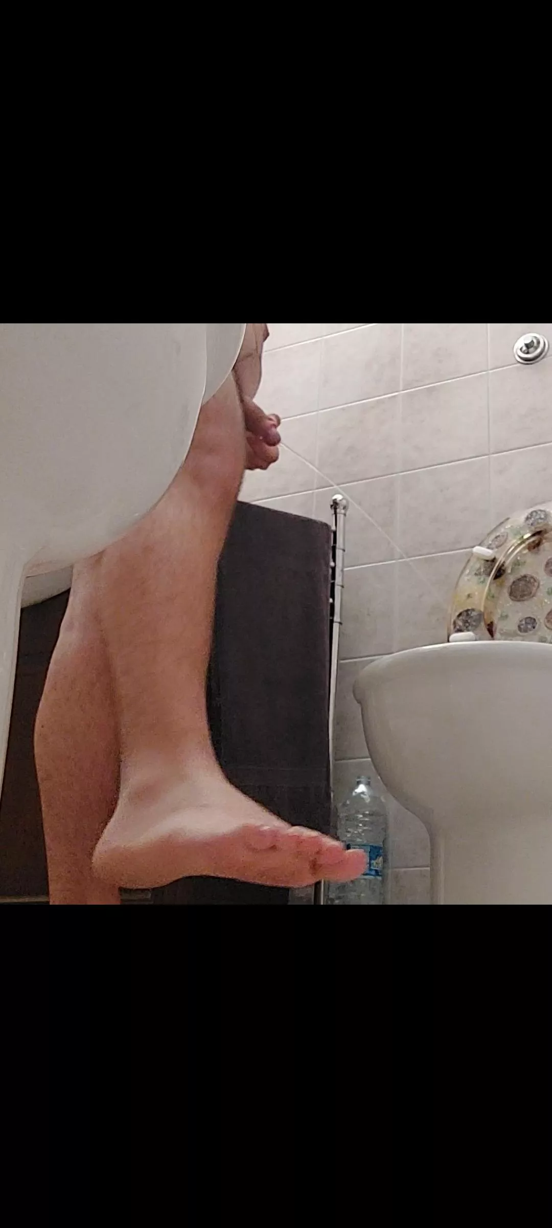 Pissing at home feels so good