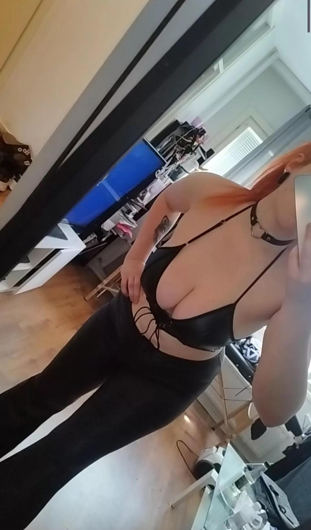 @secretsofapplepie I tried on a new outfit