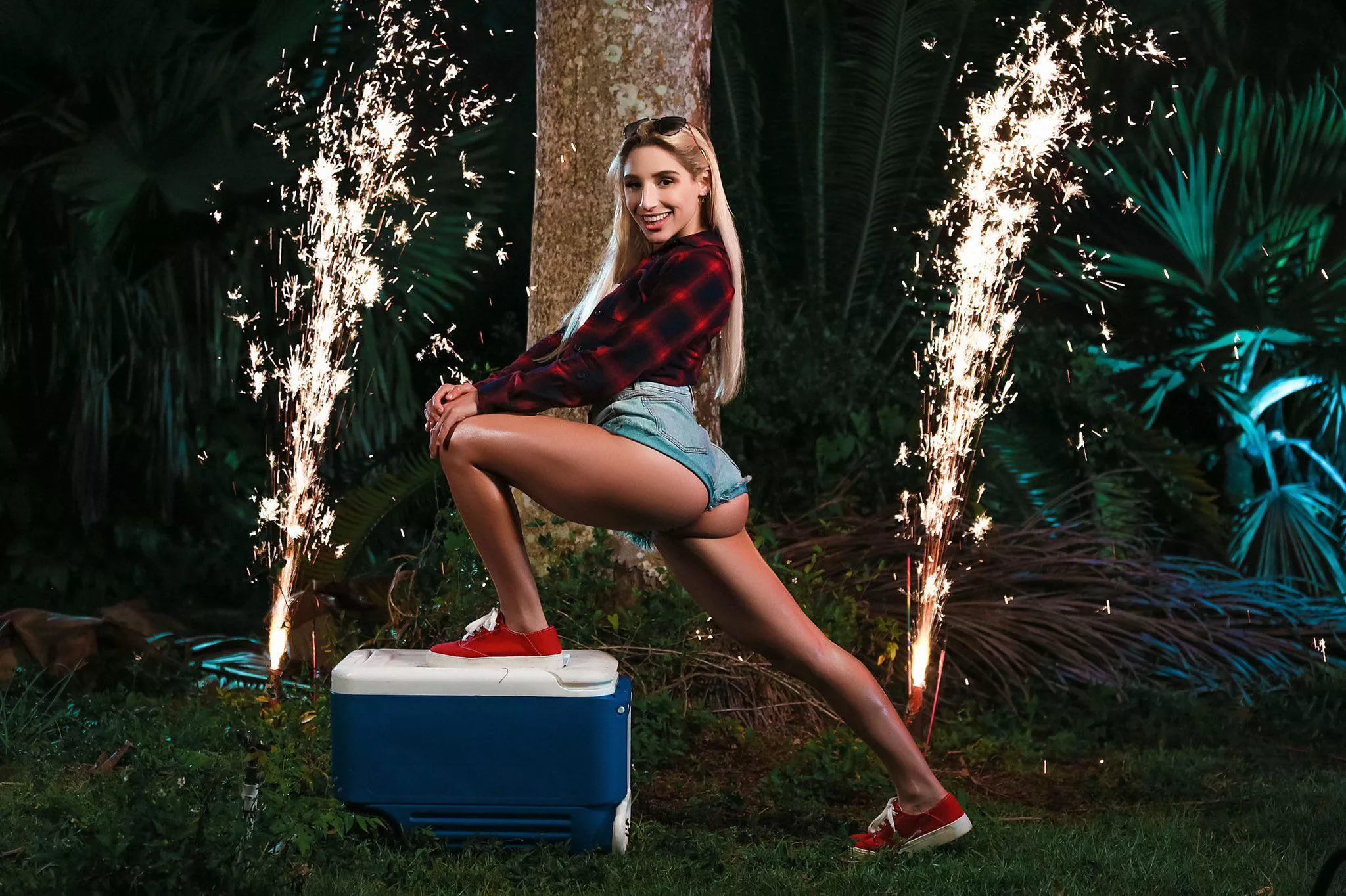 The ass is the show 🎇🎆🇺🇸