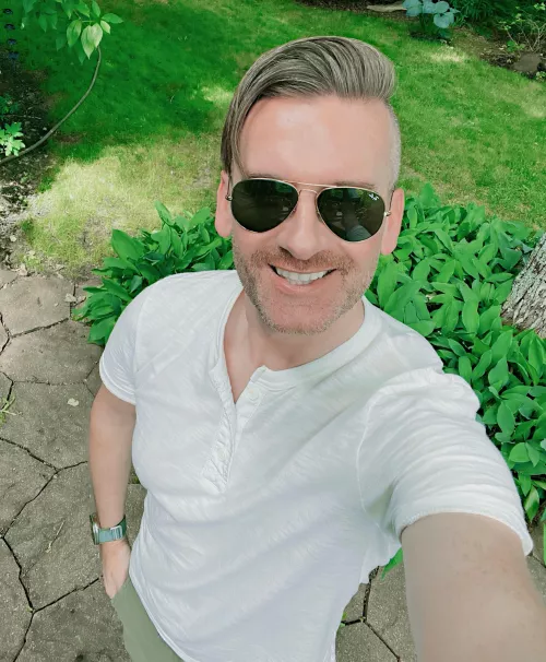 This teacher is officially on summer vacation! 😎