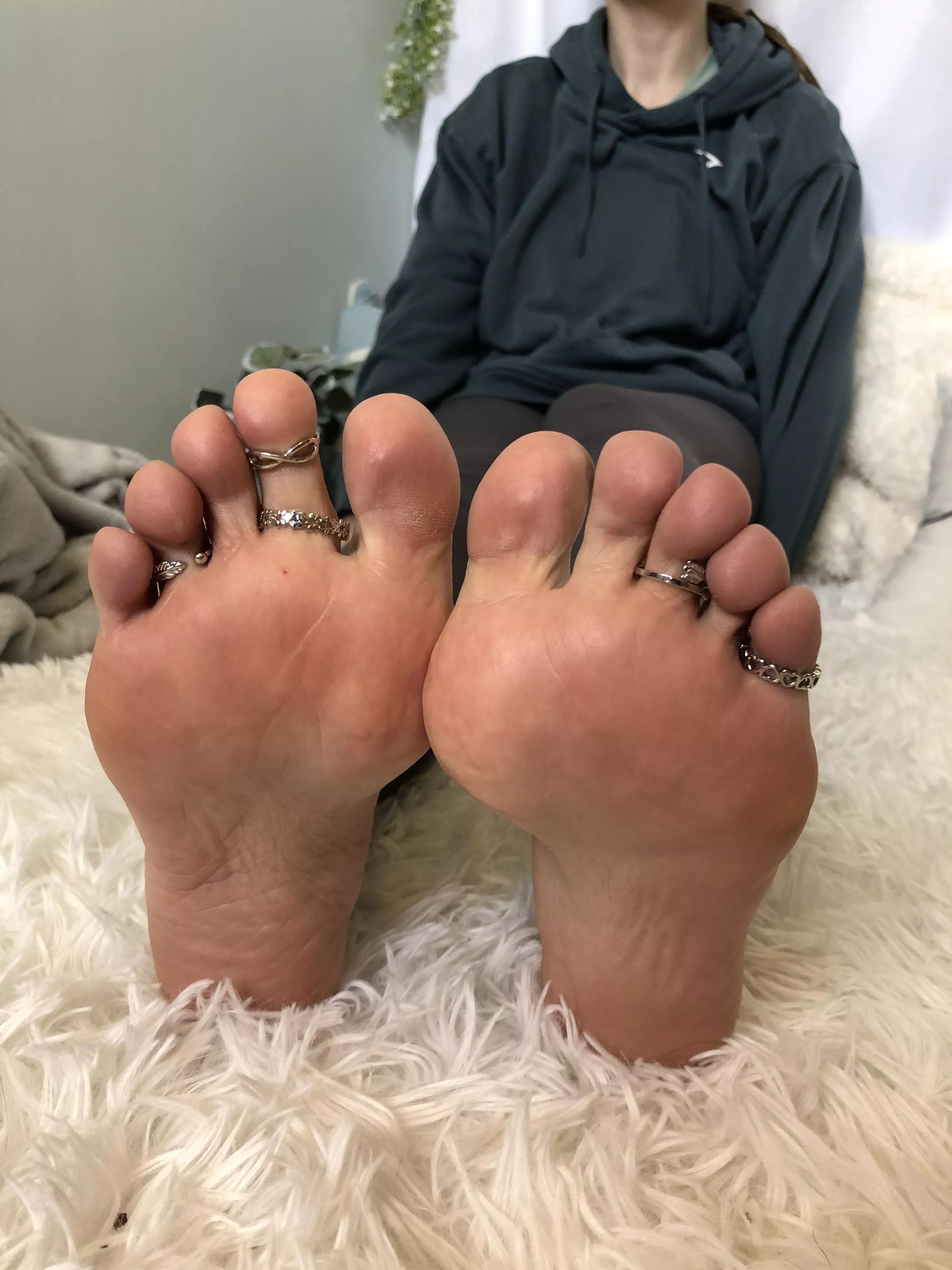 What do you think it would feel like to remove my rings with your tongue?