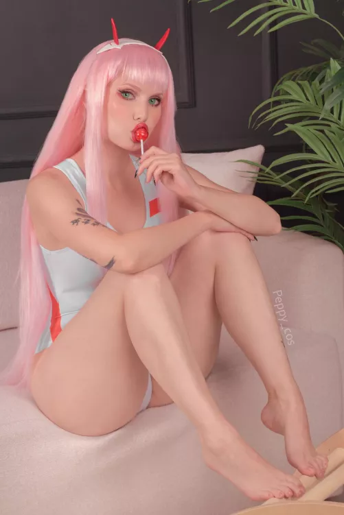 Zero two cosplay by Peppy_cos