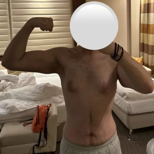 18yo beefy hairy teen bear cub looking to chat, i wanna get rated and reviewed so let me know what you think of me, dms open