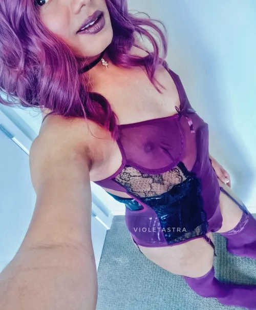 5’4” married friend turned to weekend wifey 💜