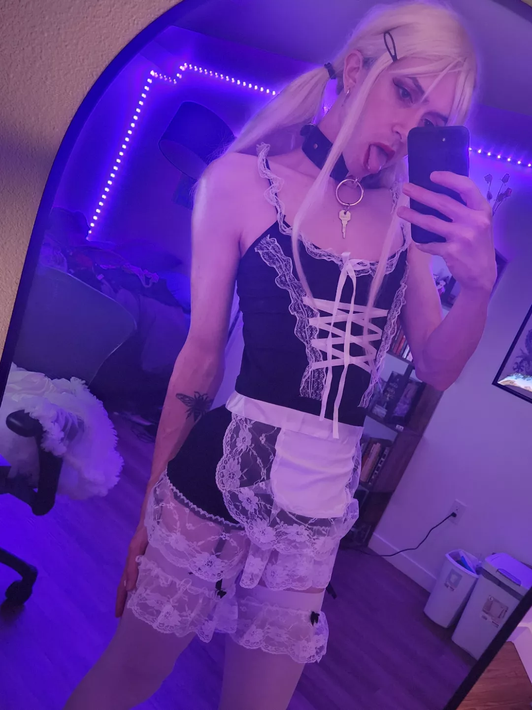 Any love for a lil maid 💕