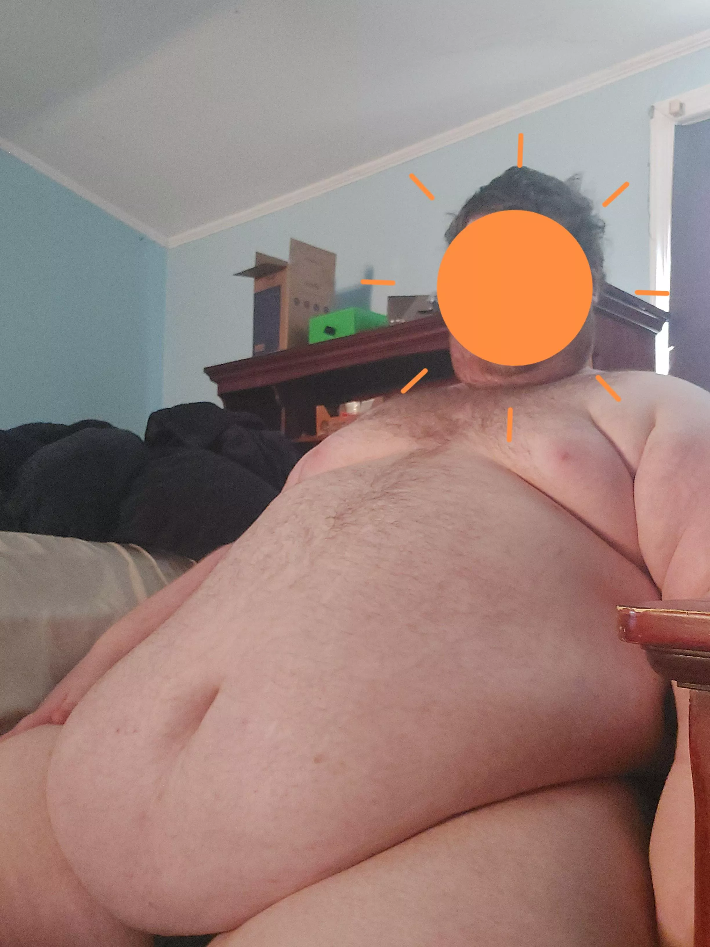 Any twink femboys like 500lb bellies?