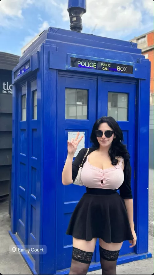 Can’t even button her top🤤