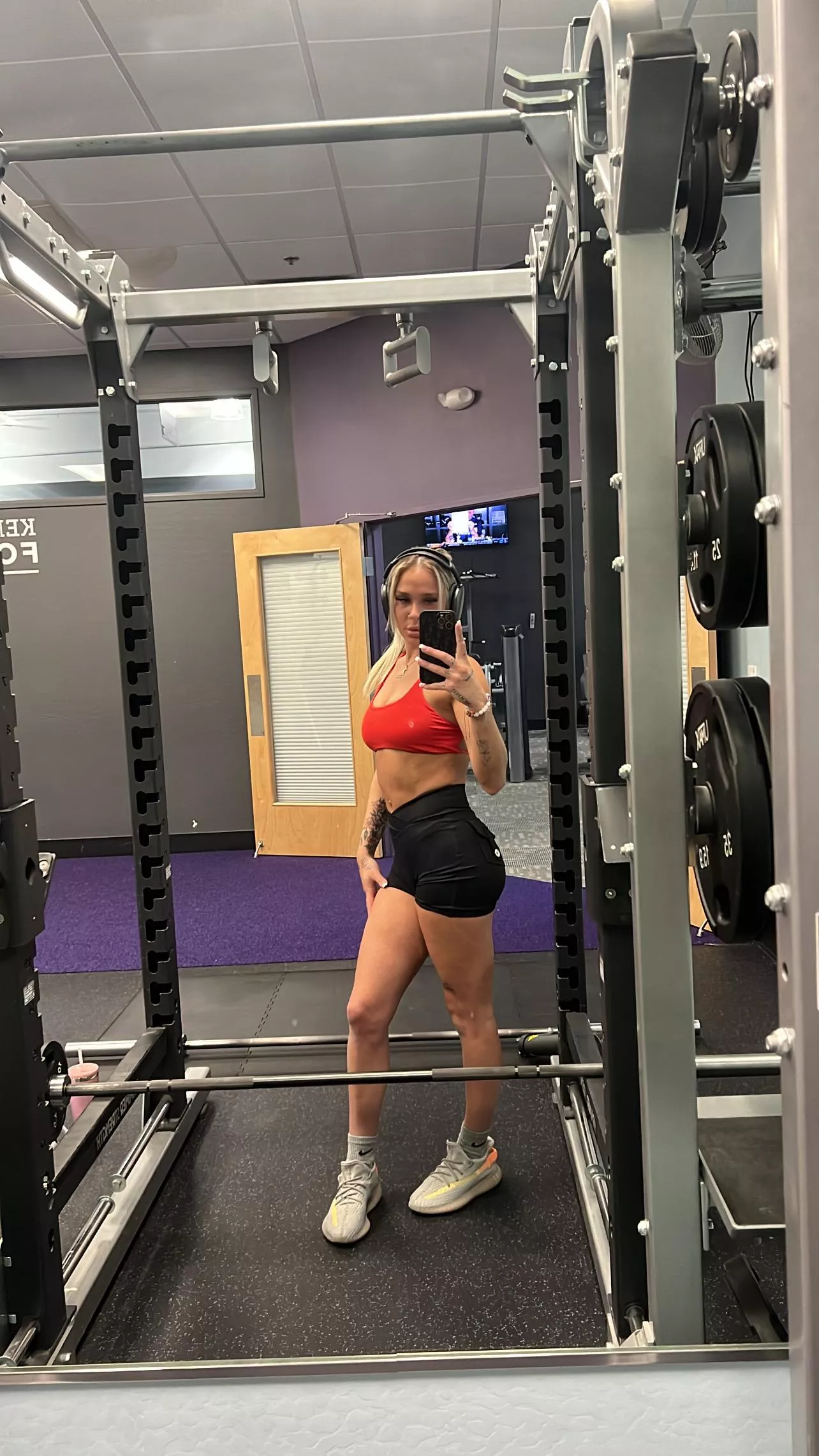 getting leg day today (f)