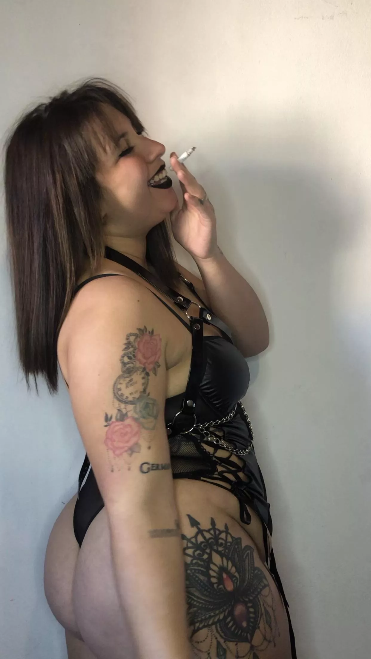 Hey baby, Would you put this photo as wallpaper 