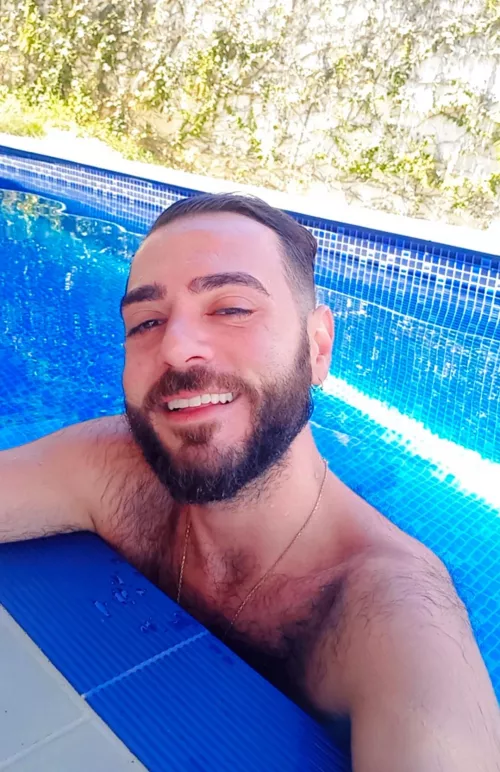 It's a beatiful day to enjoy life! Great Saturday! 