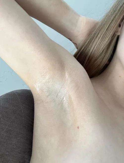 My smooth armpits are so stinky, when you look at them, what's the first thing you think of?