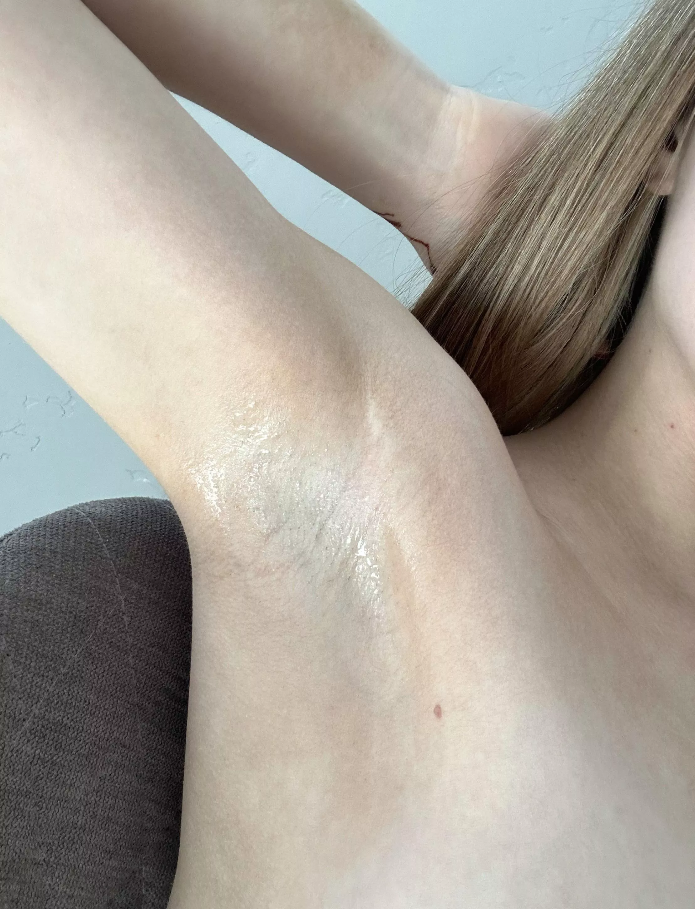 My smooth armpits are so stinky, when you look at them, what's the first thing you think of?