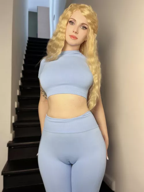 The new leggings surprised me with how tightly they fit my pussy