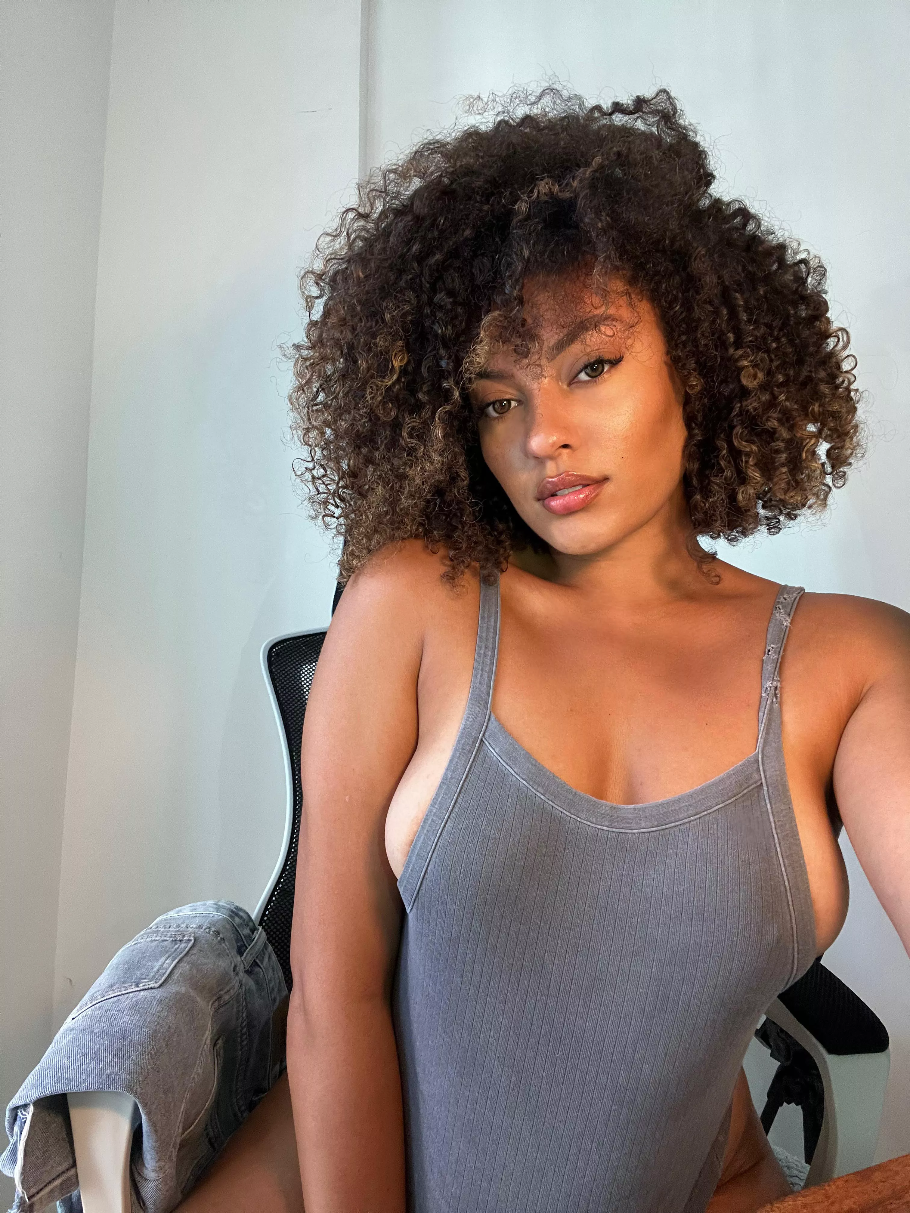 They’re heavy can you hold them for me 