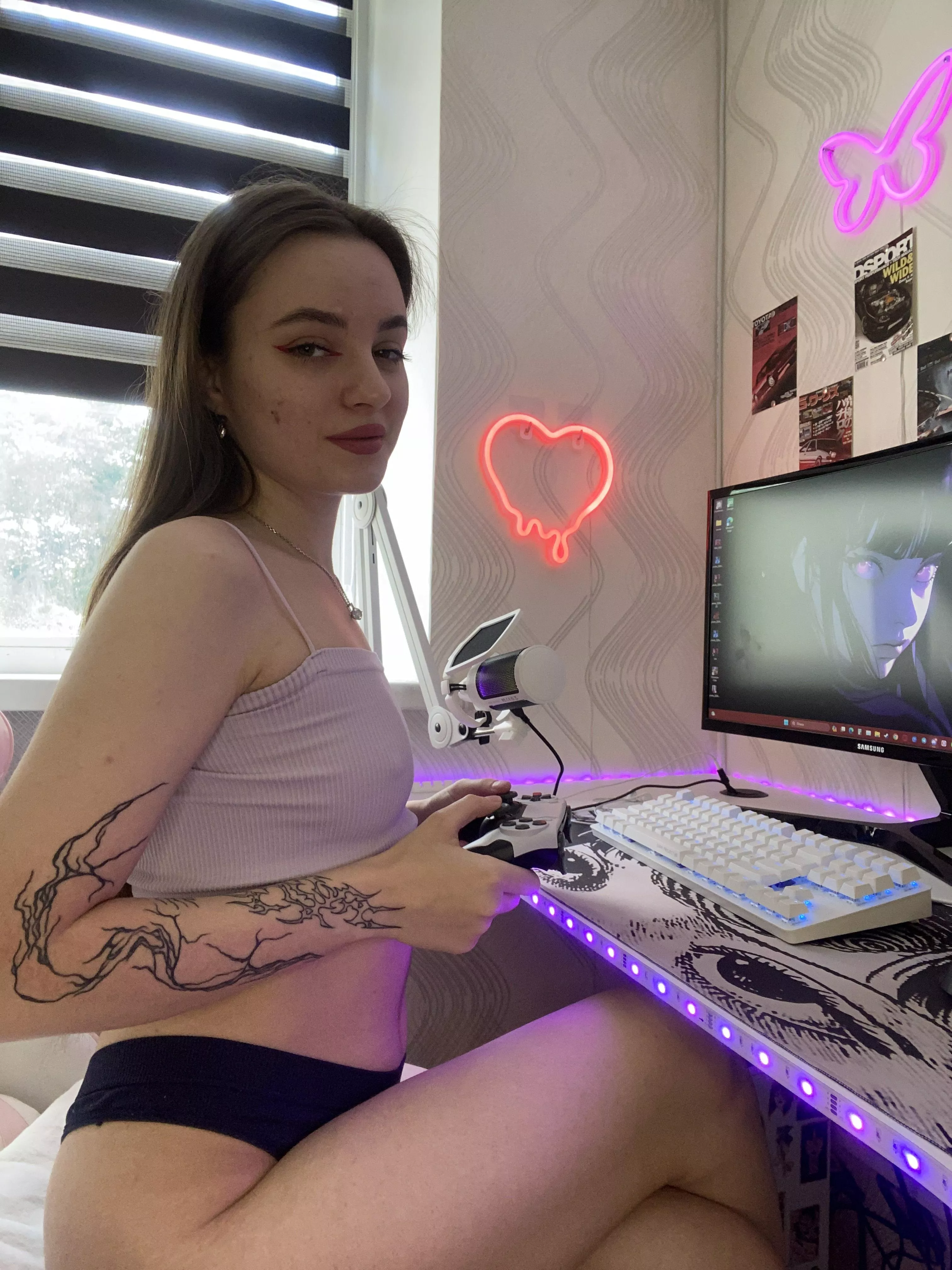 daddy keep me company for games