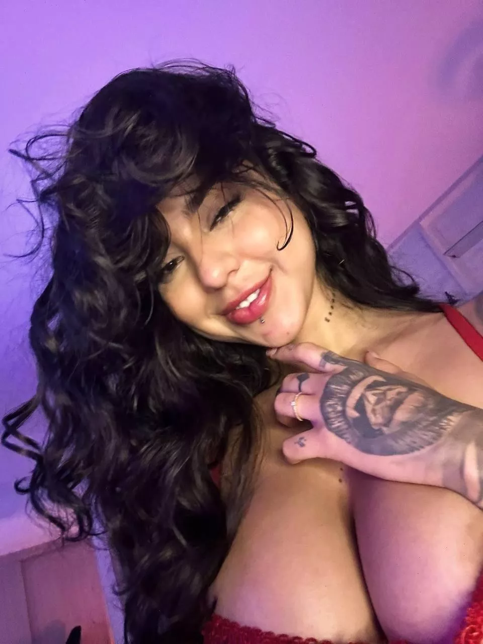 Do you like girls with big heavy titties?