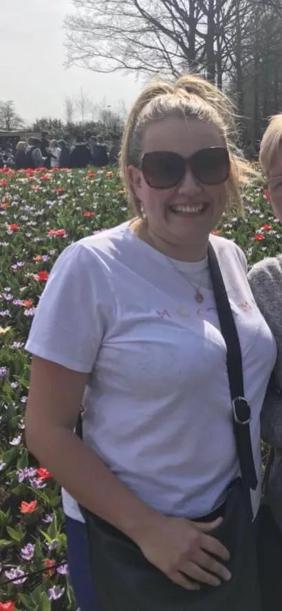 Great view of obvious bra lines