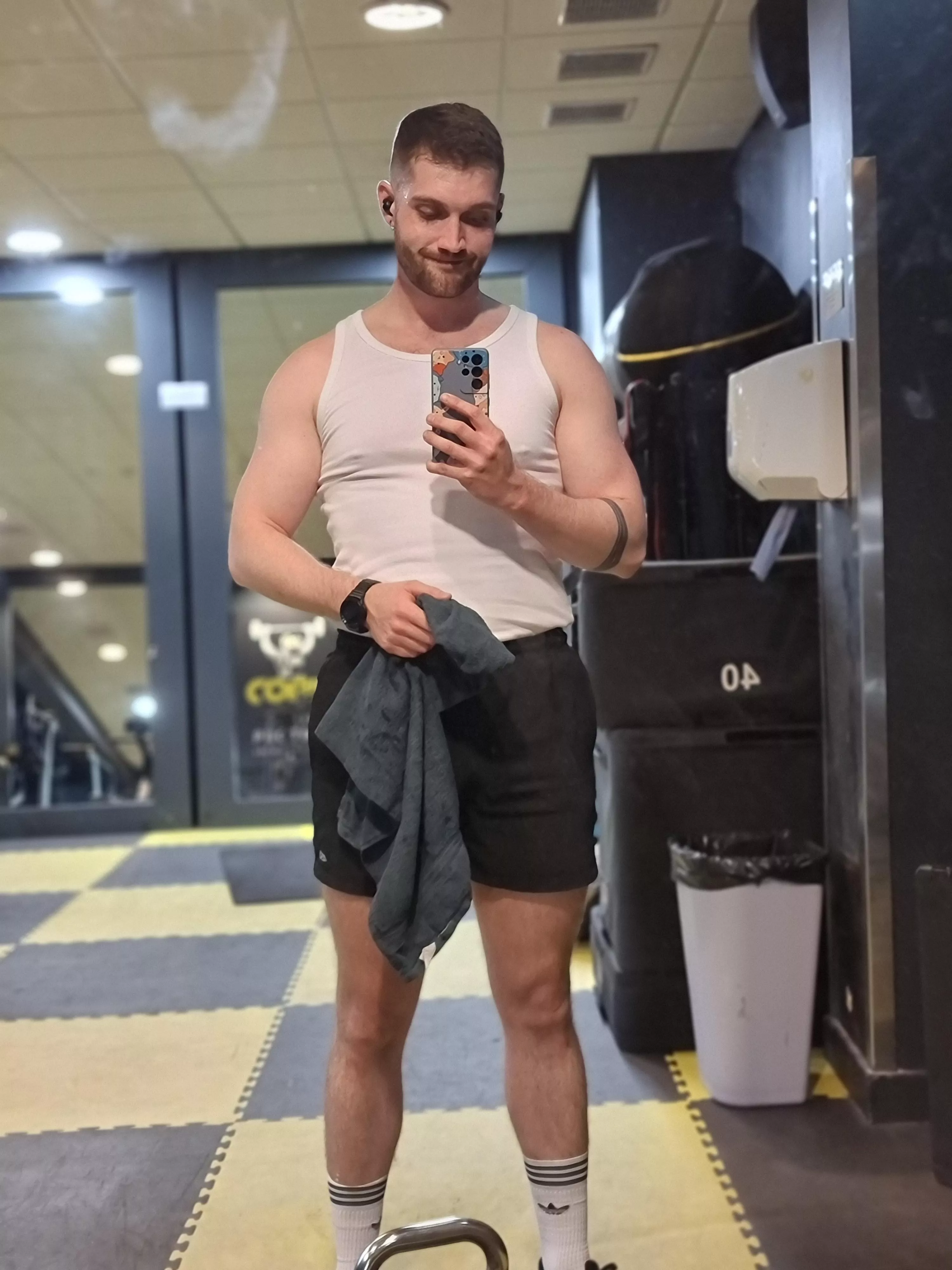 Only started wearing vests a few feeks ago, I can see the appeal now 😂