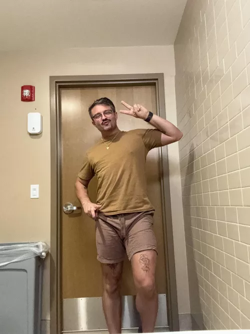 Peace out from one trainer to another while I start my surgical aid shift! [30]