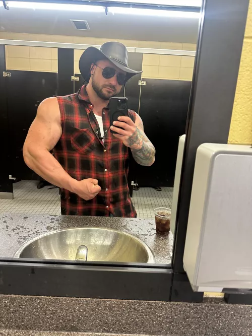 Save a horse, ride a cowboy