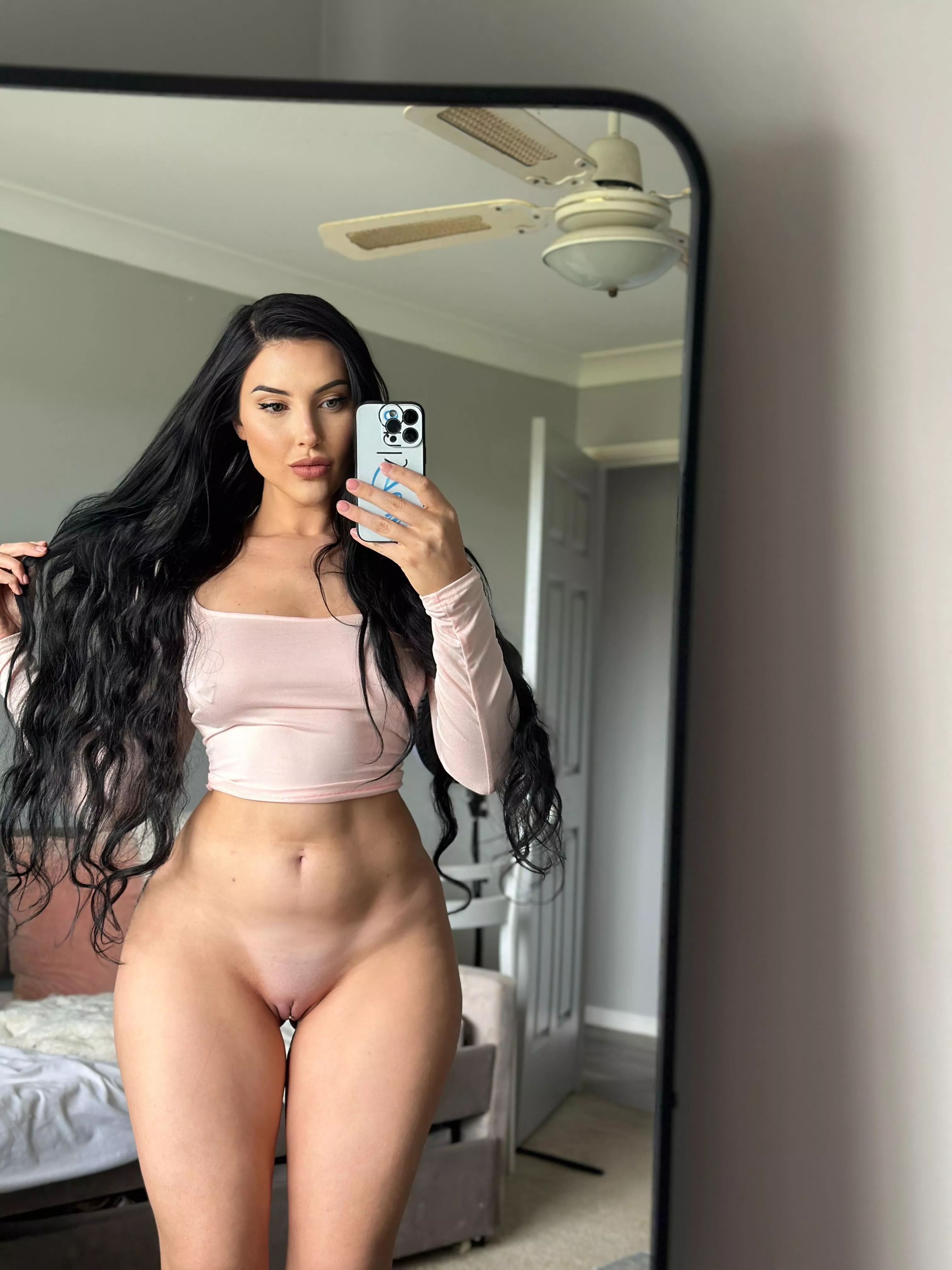 Be honest, would you actually eat a pussy as chubby as mine