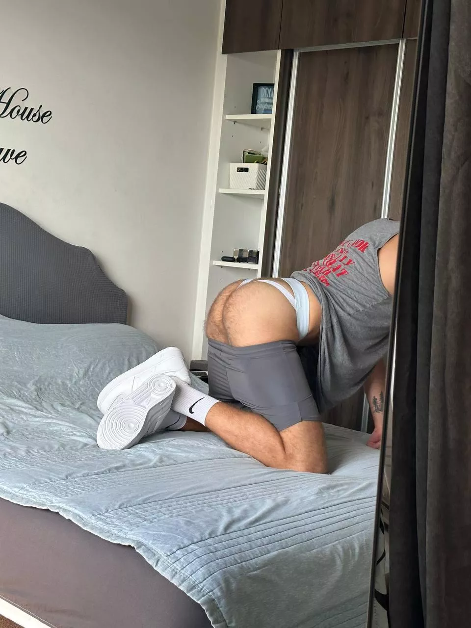 Describe it in one word 🤔