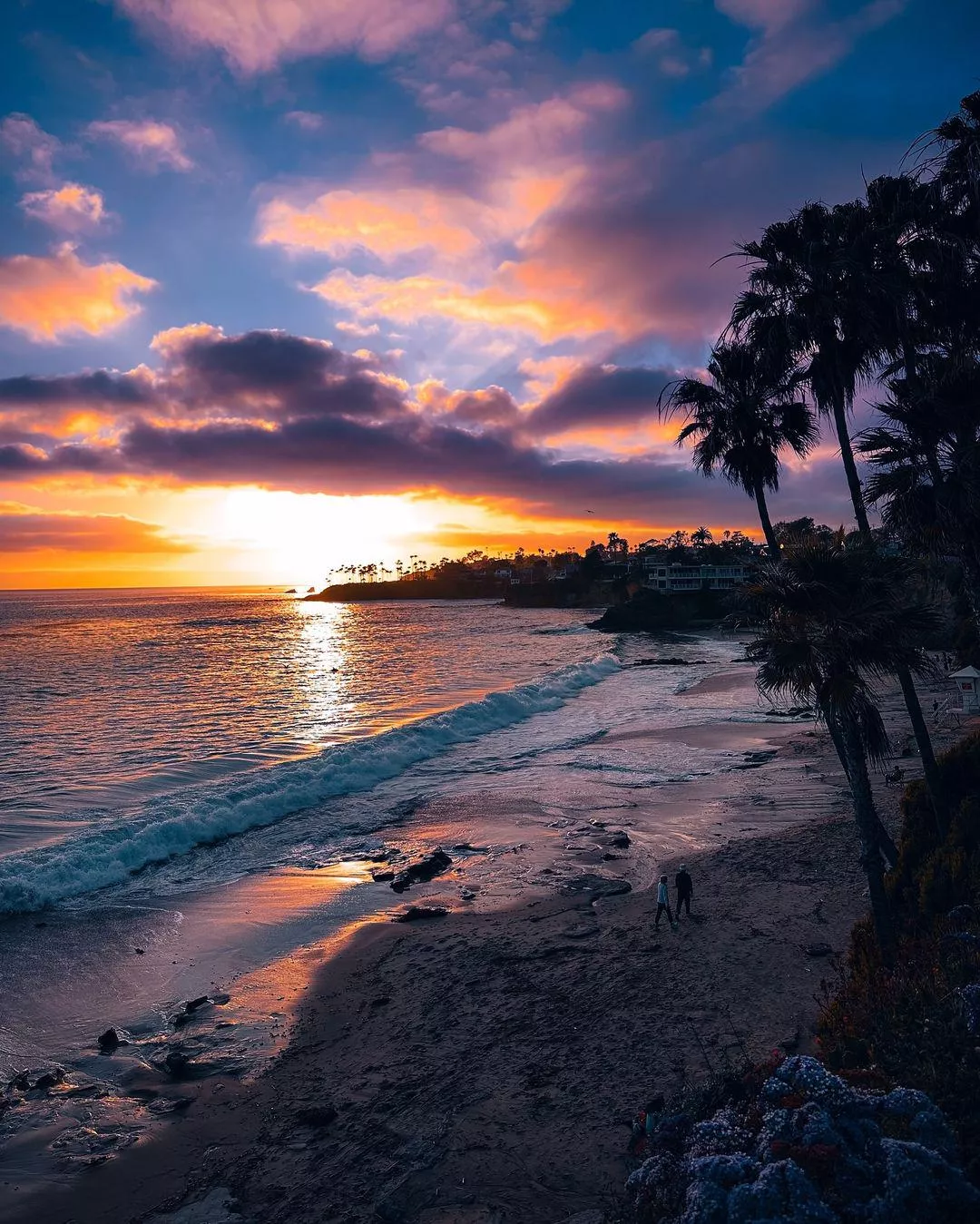 Golden rays and morning waves