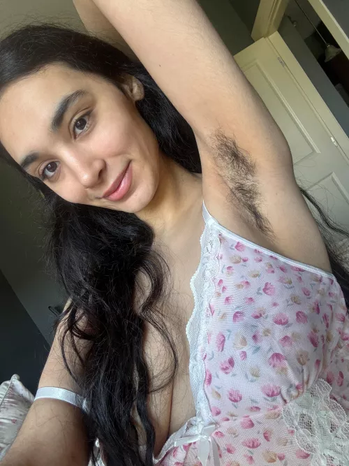 Guys who like hairy armpits are so hot
